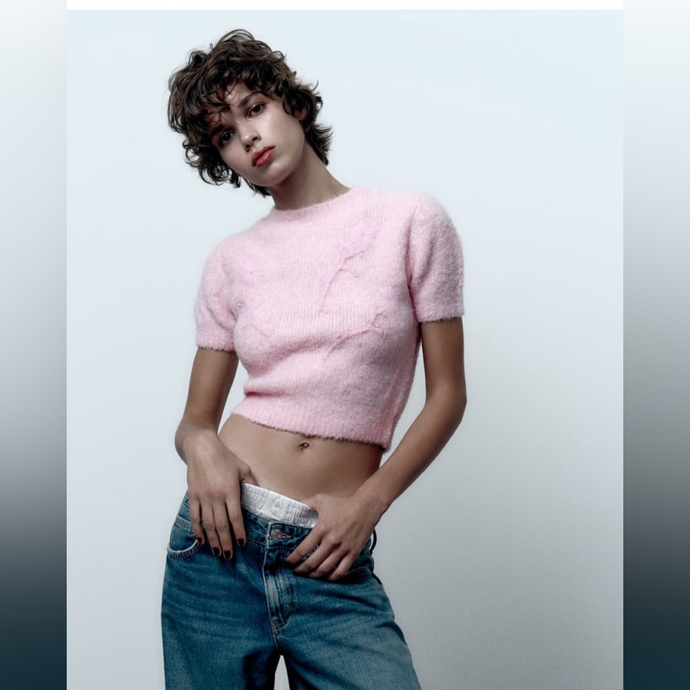 Pink chic sweater top